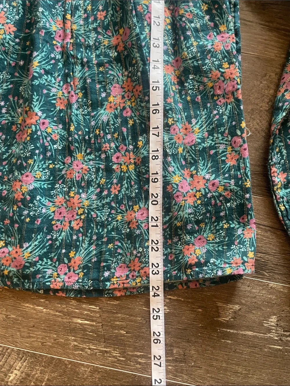 Cat & Jack Green Floral Long-Sleeve Blouse with Gold Lines Size XL